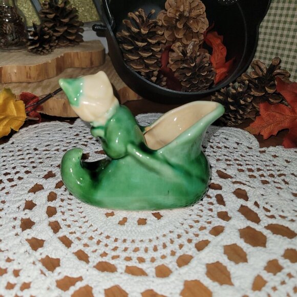Vintage Porcelain Trinket Planter - Elf Pixie Gnome on a Green Shoe - Plant-pot - Picture 3 of 11
